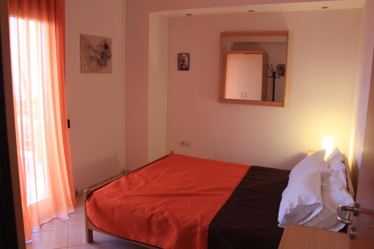 Appartamento Mola Kaliva House Apartmens Esterno foto